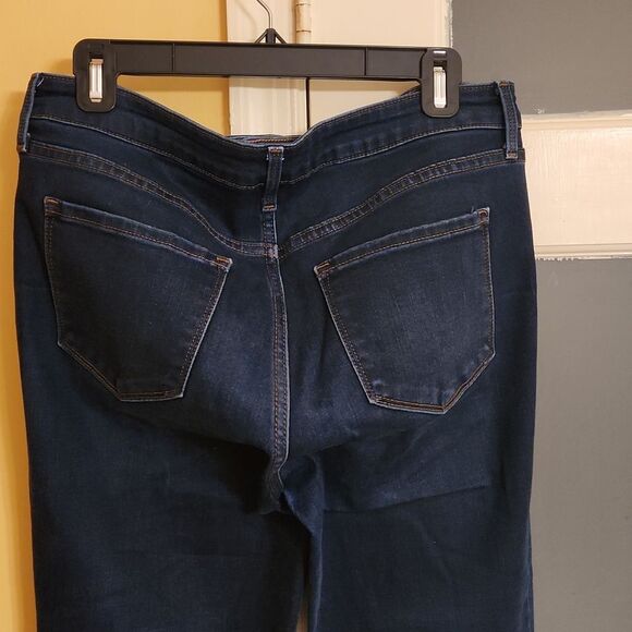 Old Navy Women's Mid-Rise "Kicker Bootcut" Dark Wash Jeans Size 10 - Picture 5 of 7